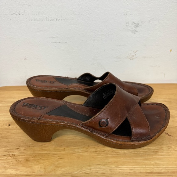 Born brown leather heeled sandals. Size 6 - Picture 3 of 5